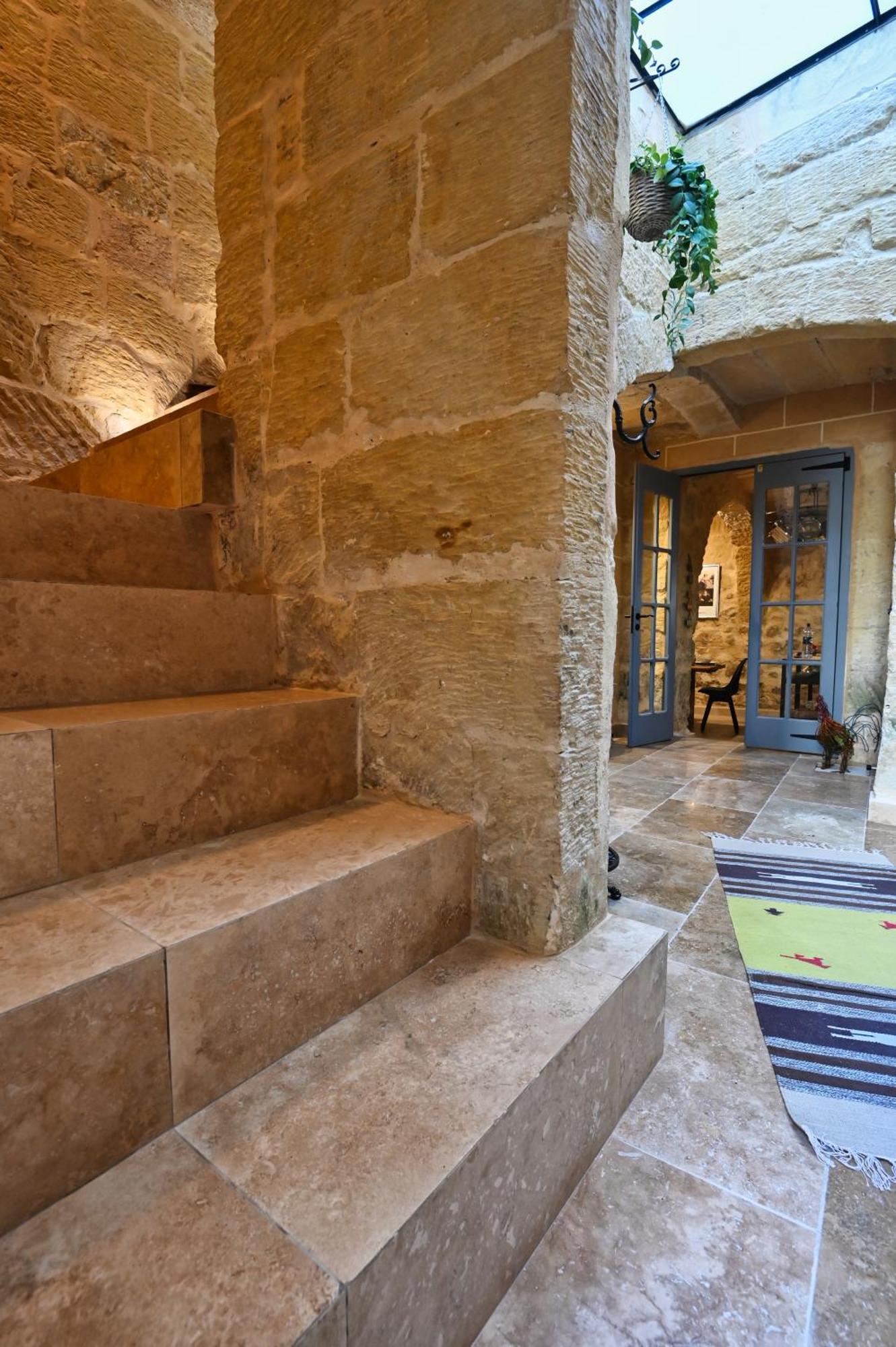 Il Luzzu - More Room For You! Victoria Buitenkant foto